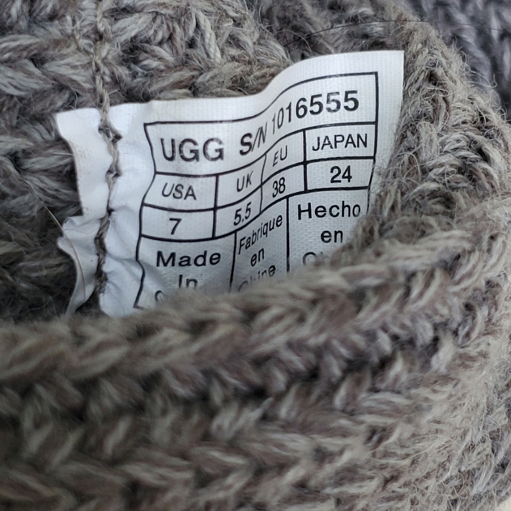 UGG Classic Cardy Boots - Picture 9 of 10
